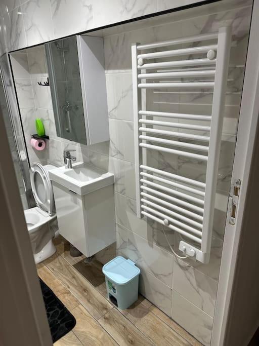 Charmante Studio Ligne 13 Tram 5 Saint Denis Пьерфит-сюр-Сен Экстерьер фото