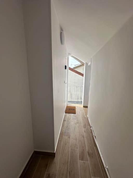 Charmante Studio Ligne 13 Tram 5 Saint Denis Пьерфит-сюр-Сен Экстерьер фото