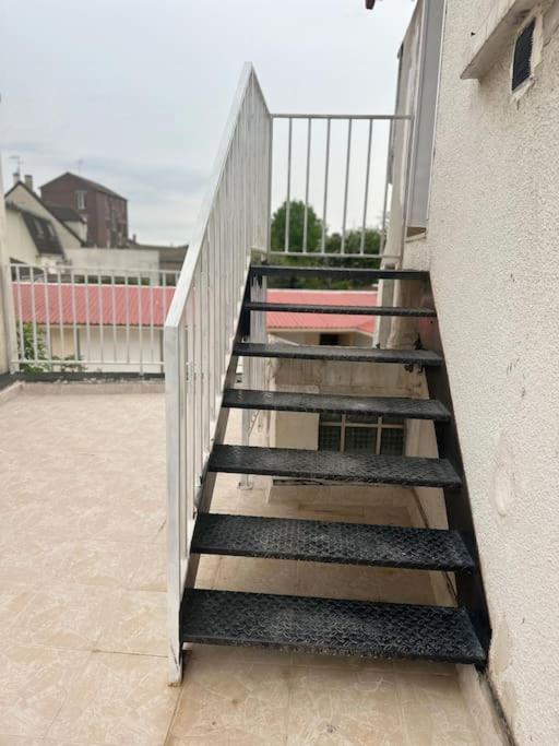 Charmante Studio Ligne 13 Tram 5 Saint Denis Пьерфит-сюр-Сен Экстерьер фото